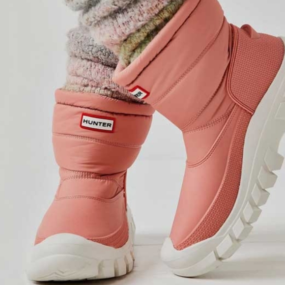 Hunter Pink Winter Boots - Picture 1 of 9